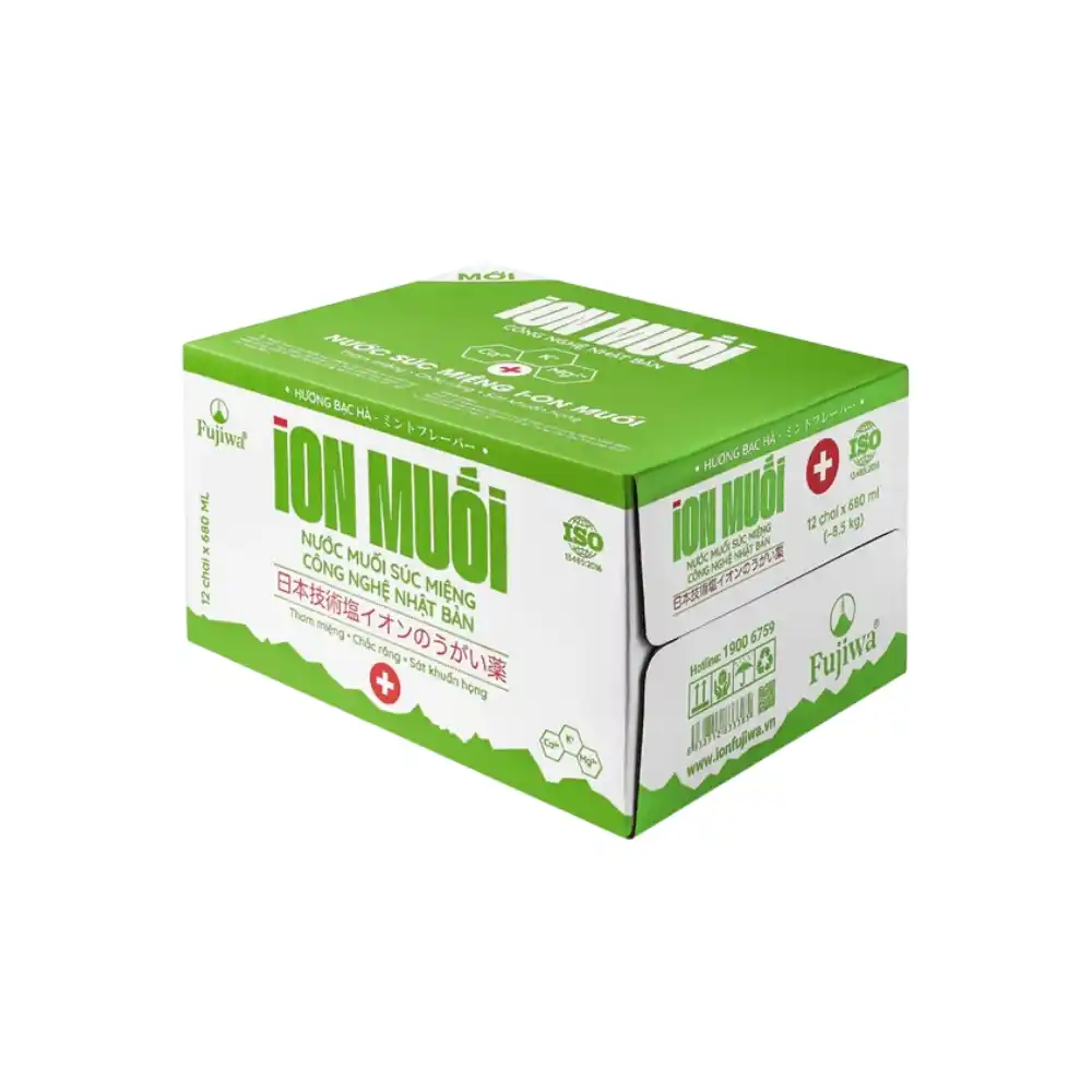 Lốc 6 chai nước muối súc miệng I-on Fujisalt hương bạc hà 680ml