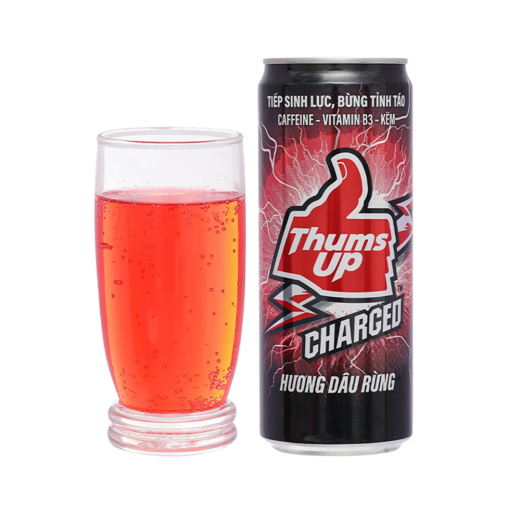 Lốc 6 lon nước tăng lực Thums Up Charged hương dâu rừng 320ml