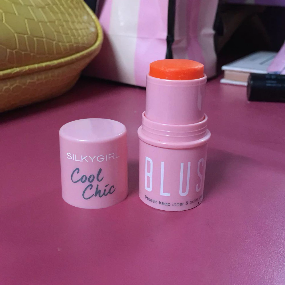 Má hồng Silkygirl dạng thỏi 01/04 màu hồng đào/cam đào 4g