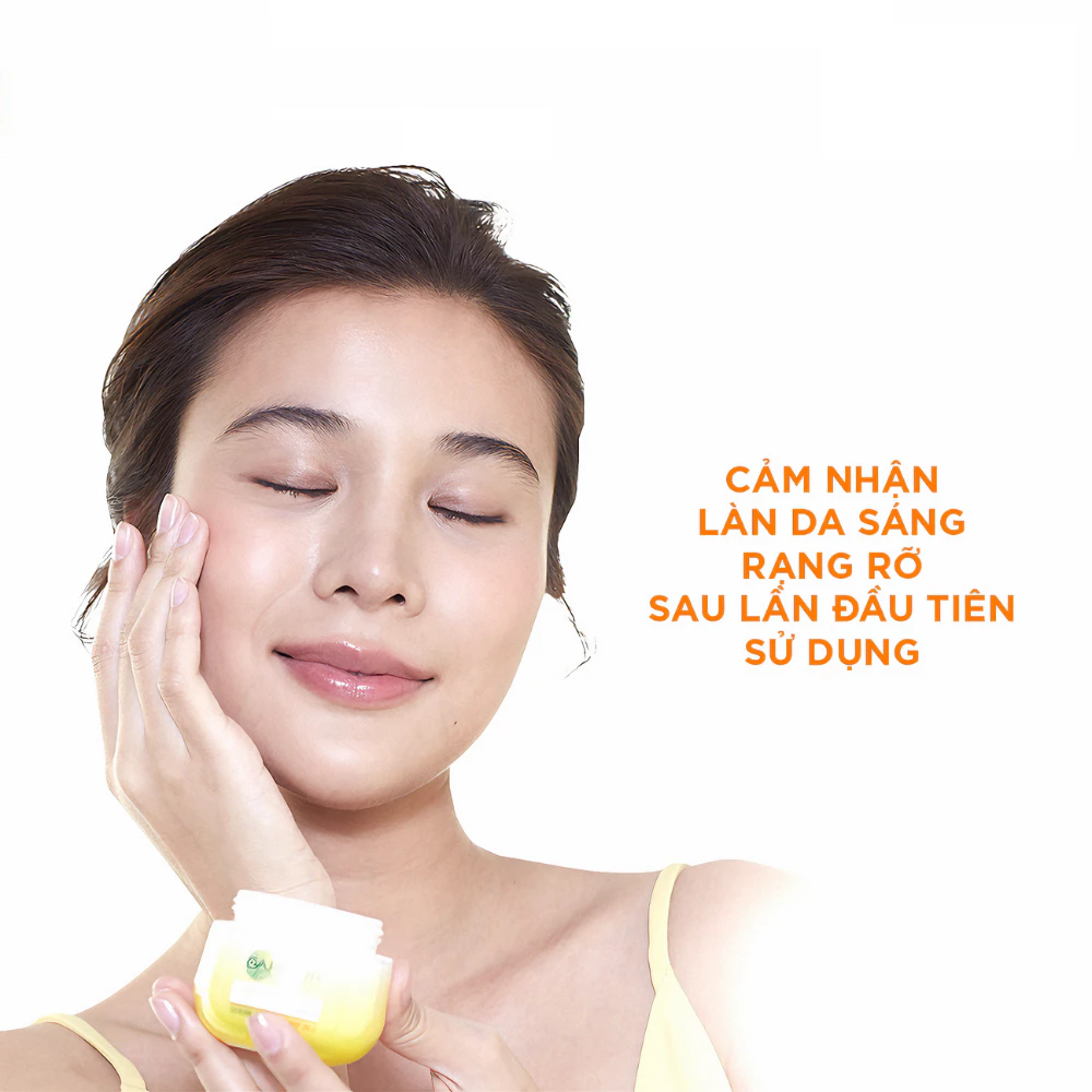Mặt nạ ngủ Garnier tinh chất sữa chua sáng da ban đêm 50ml