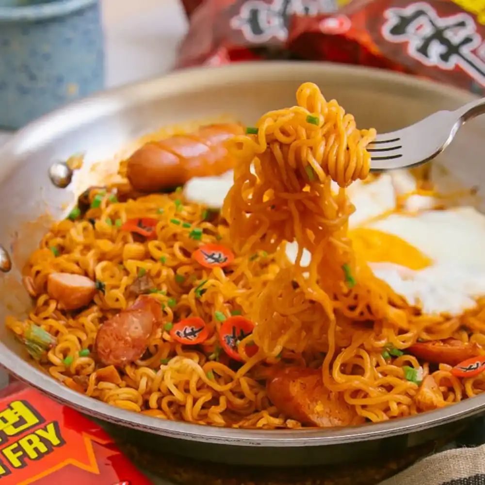 Mì xào khô cay Shin Ramyun Nongshim gói 131g