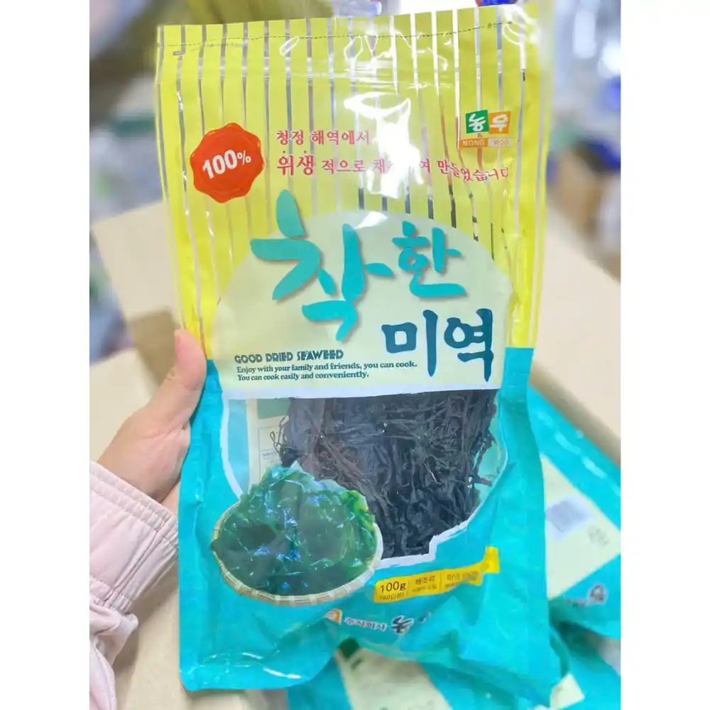 Rong biển nấu canh nguyên cây Nongwoo gói 100g