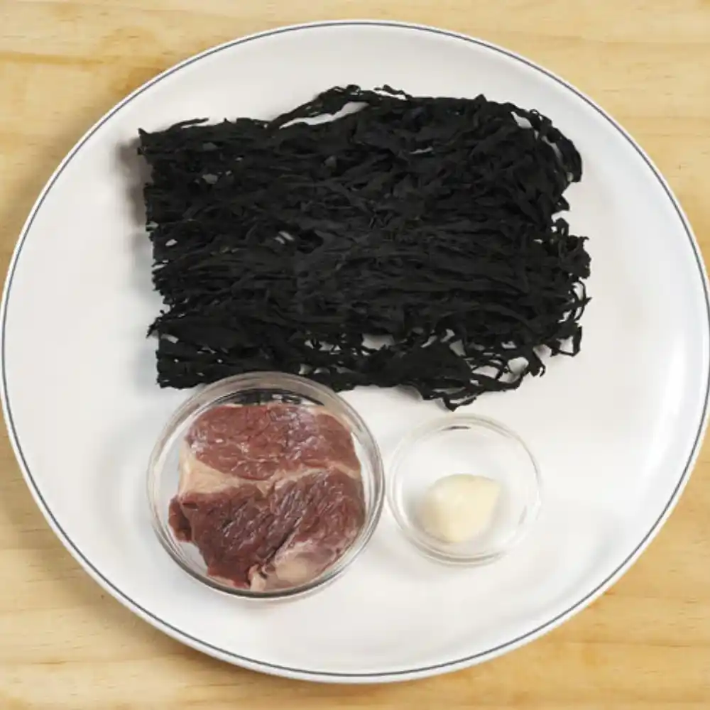 Rong biển nấu canh nguyên cây Nongwoo gói 100g