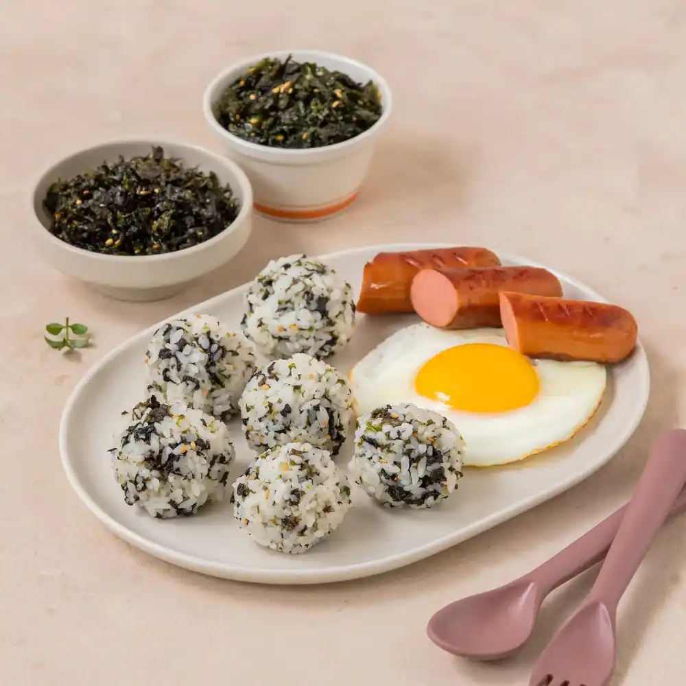 Rong biển trộn cơm Gimijoa vị hạnh nhân và rau củ/tôm và cá cơm gói 50g