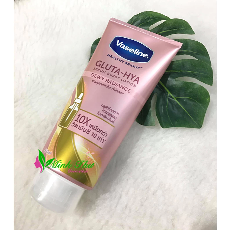 Sữa dưỡng thể Vaseline sáng da chuyên sâu ban đêm 330ml