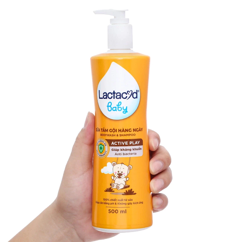 Sữa tắm & gội 2in1 cho bé Lactacyd Active Play hương tự nhiên 250ml/ 500ml (từ 1 tuổi)