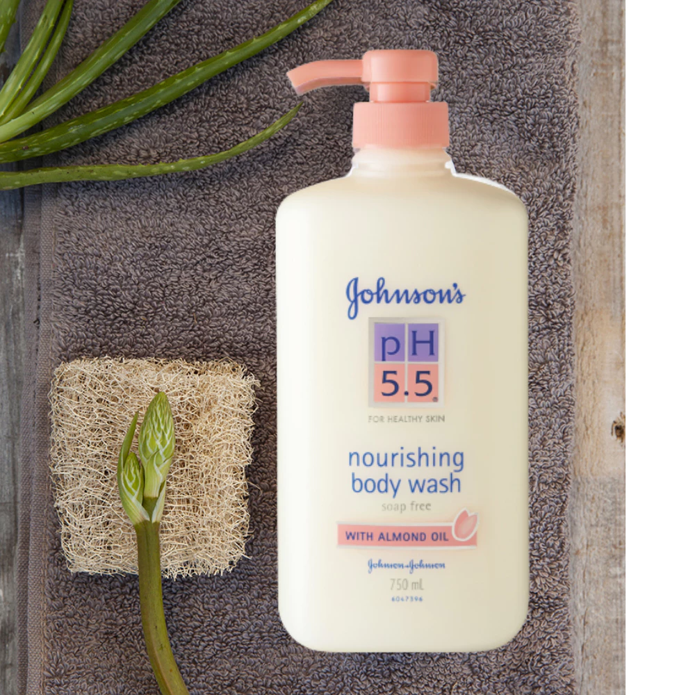 Sữa tắm Johnson's Adult từ hạnh nhân cho người lớn 750ml