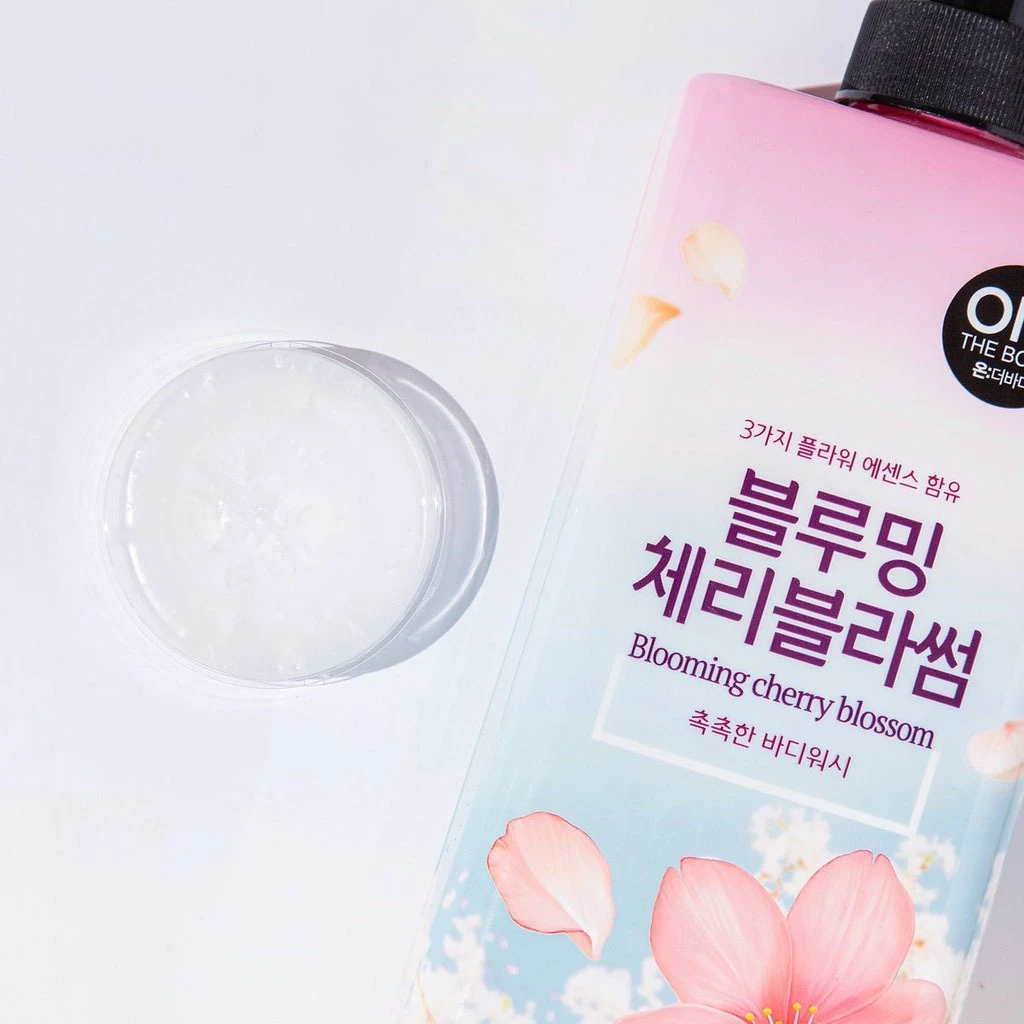 Sữa Tắm On: The Body dưỡng ẩm hương hoa Anh Đào 900g