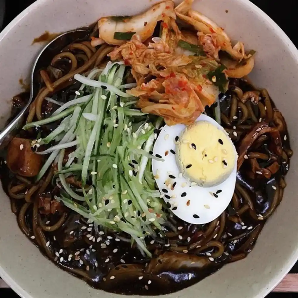 Thùng 30 gói tương đen Jajang gói 250g