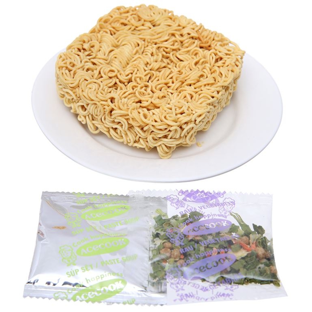 Mì Xào Táo quân vị thịt bằm xốt cà khay 95g (date 09/10/2024)