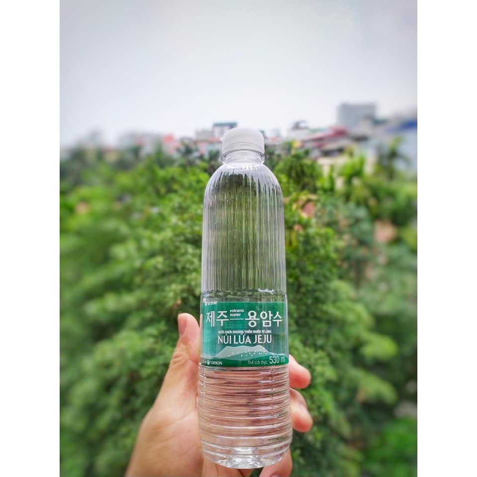 Nước khoáng núi lửa Jeju Hàn Quốc Orion 530ml