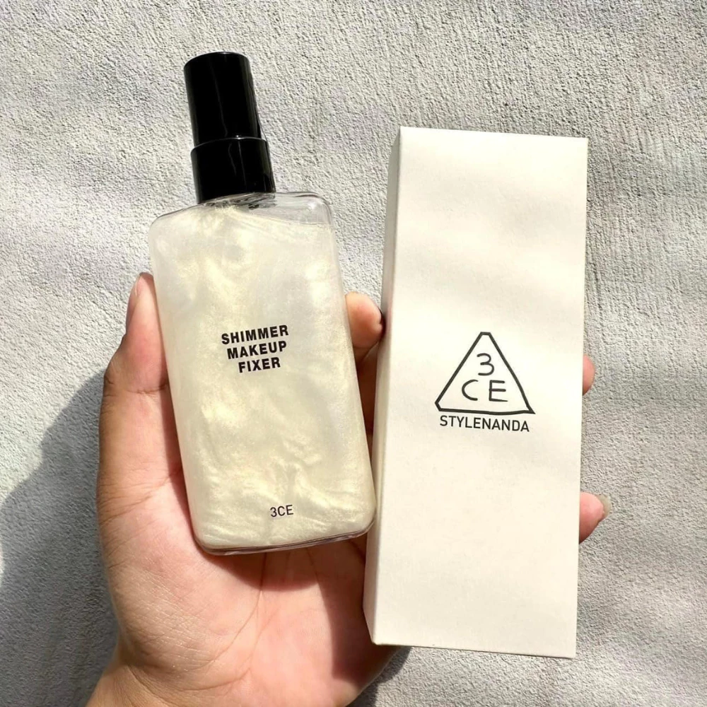 Xịt khoá makeup 3CE có nhũ tạo hiệu ứng nền căng bóng 95ml