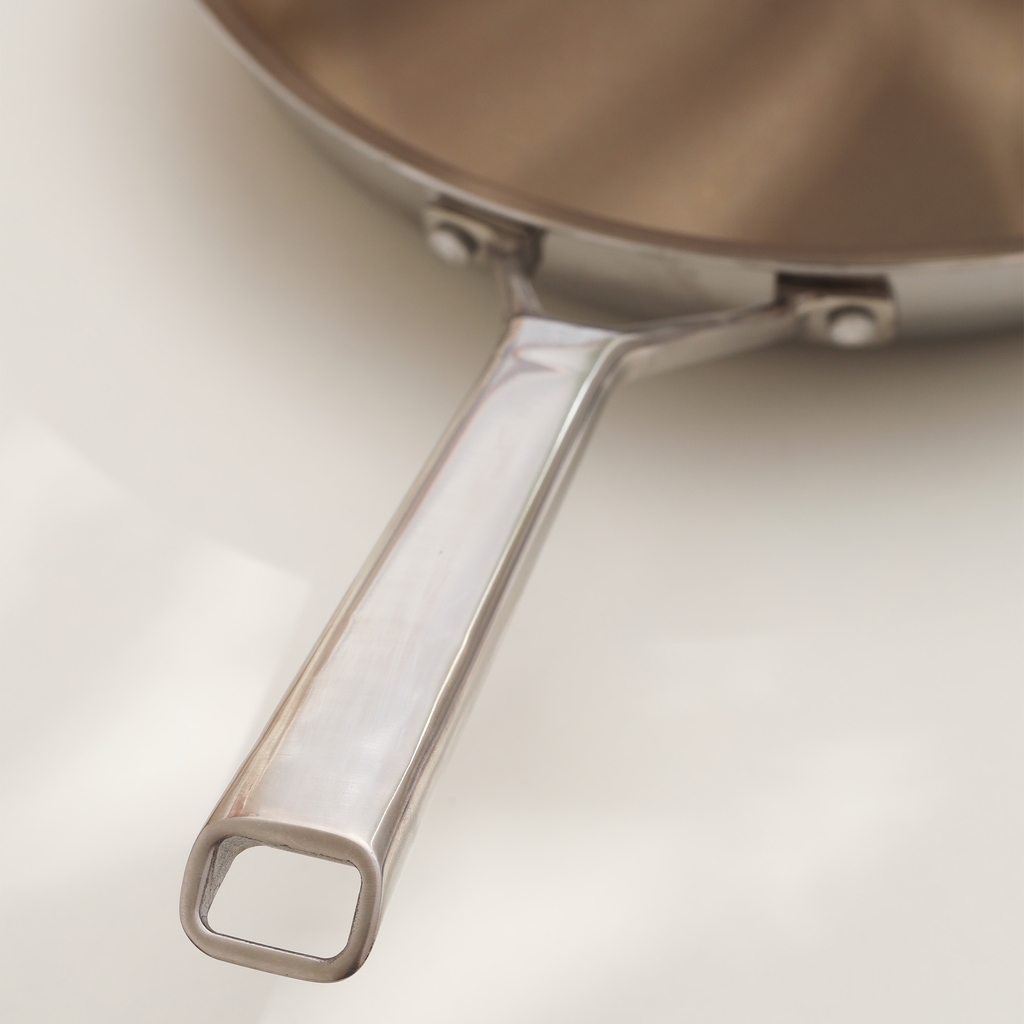 Chảo siêu chống dính Titanium Aura, size 28 cm, cạn lòng