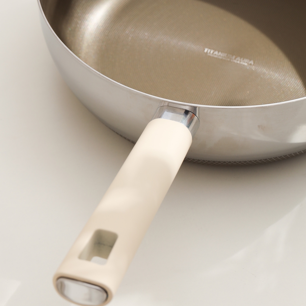 Chảo siêu chống dính Titanium Aura, size 26 cm, sâu lòng