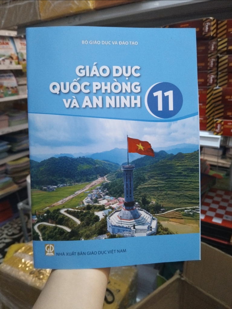 Sách giáo khoa lớp 11
