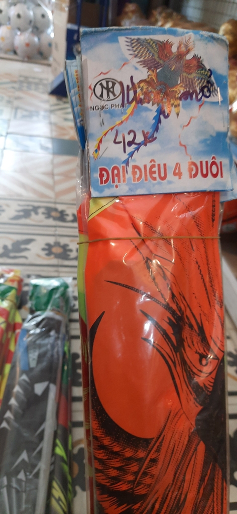 Con Diều Các mẫu