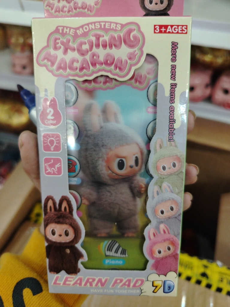 Đồ chơi điện thoại pin