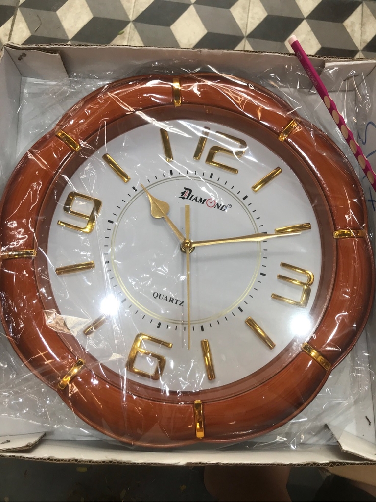 Đồng hồ treo tường