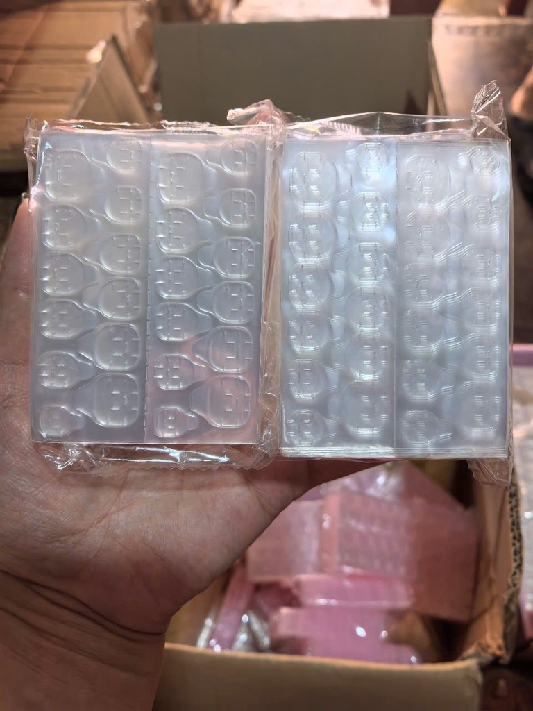 Phụ kiện móng