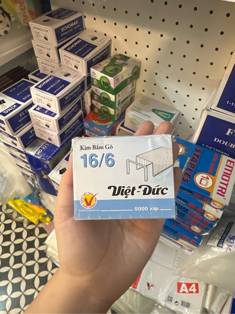 Đinh bấm Việt Đức