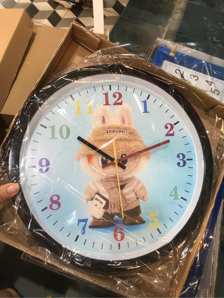 Đồng hồ treo tường