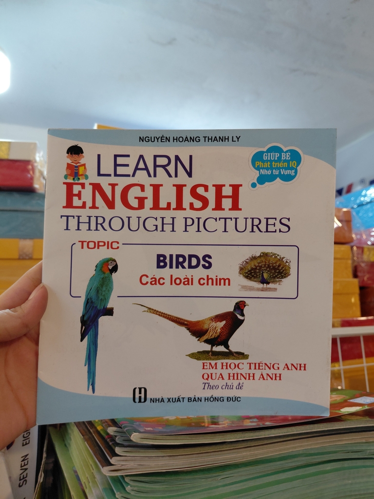 Em học Tiếng Anh qua hình ảnh