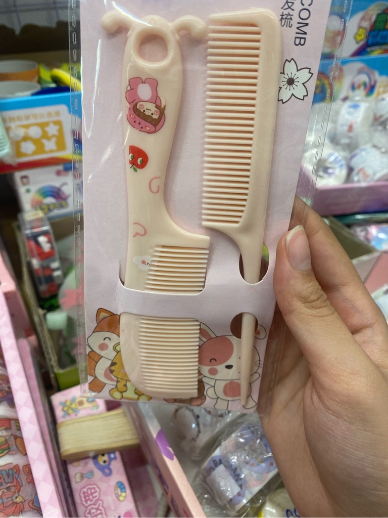 Lược nhựa