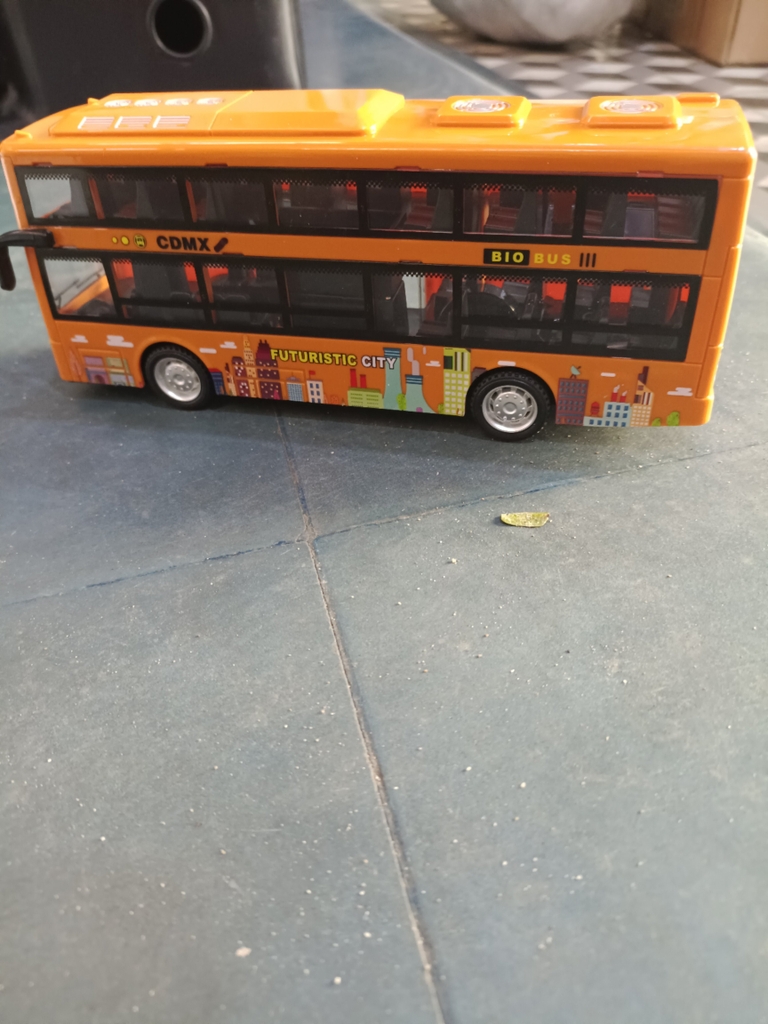Xe Bus
