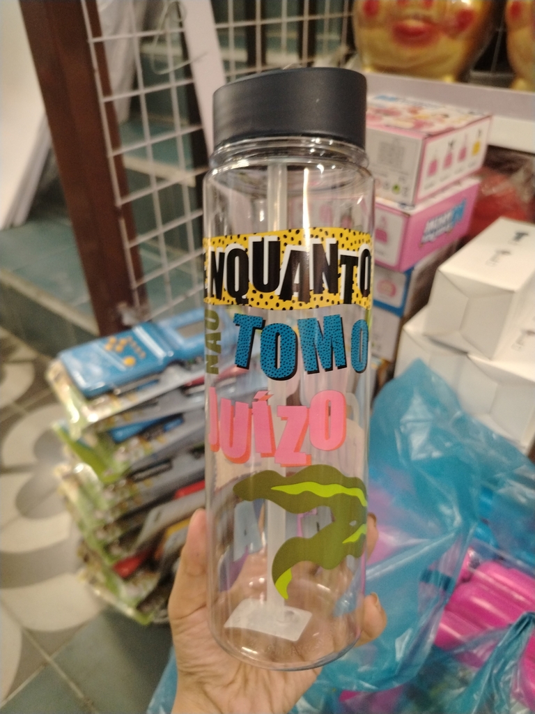 Bình nước nhựa