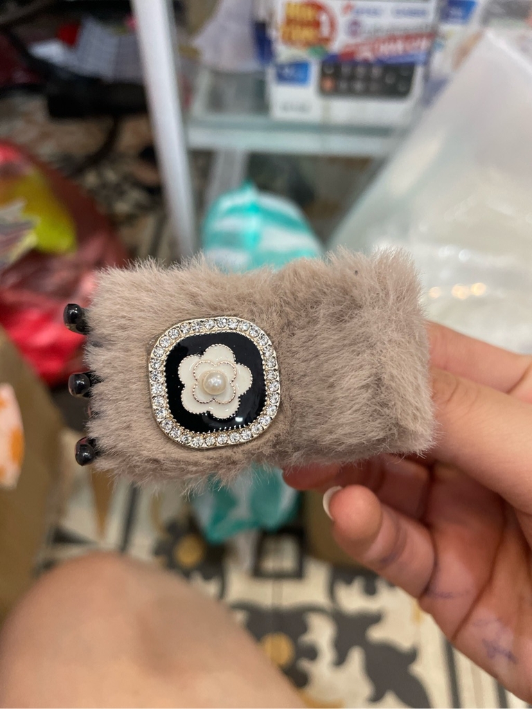 Gắp tóc lông