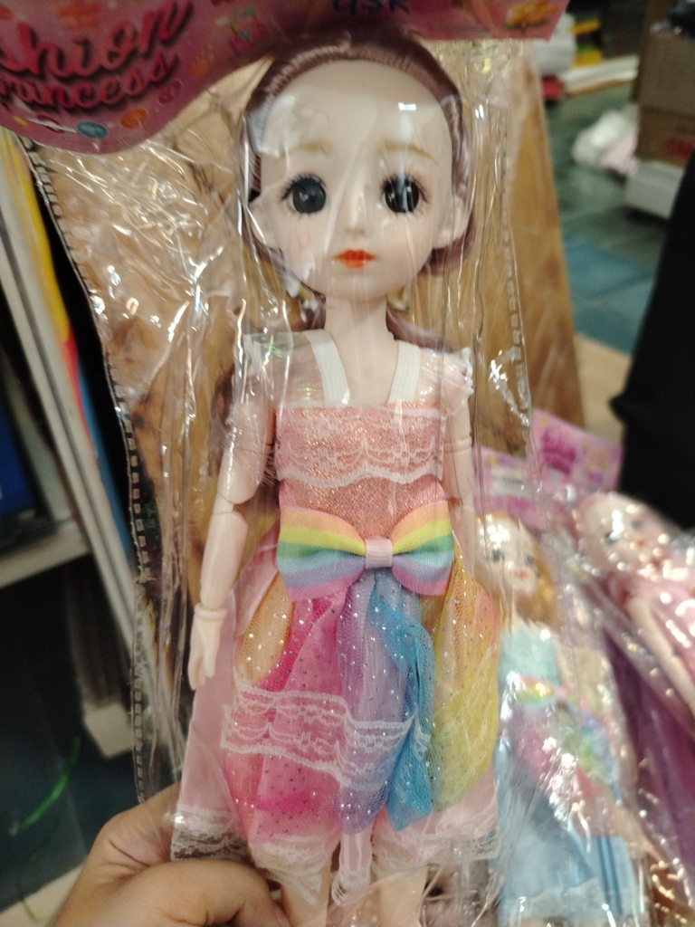 Búp bê lẻ