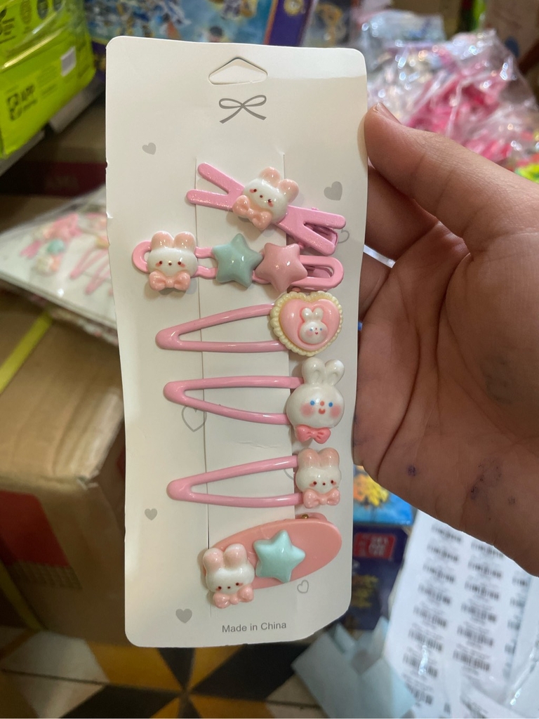 Kẹp tóc mái teen