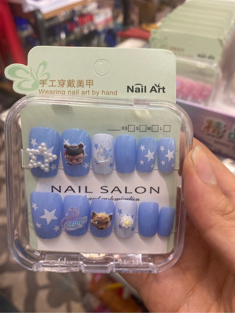 Móng tay giả nail đính cham ngắn