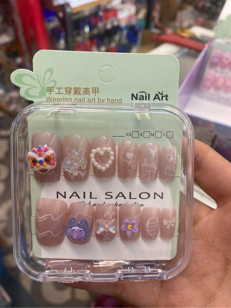 Móng tay giả nail đính cham ngắn