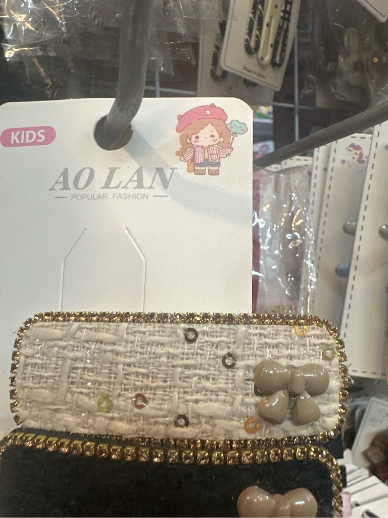 Kẹp tóc mái teen