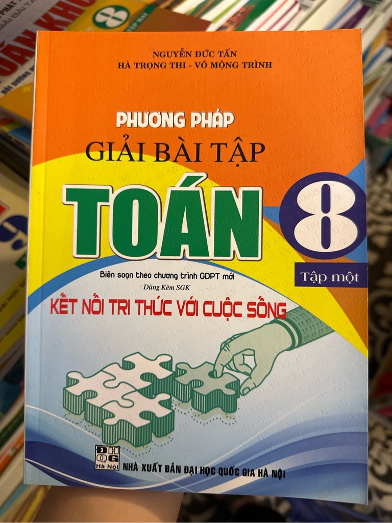 Sách tham khảo Lớp 8