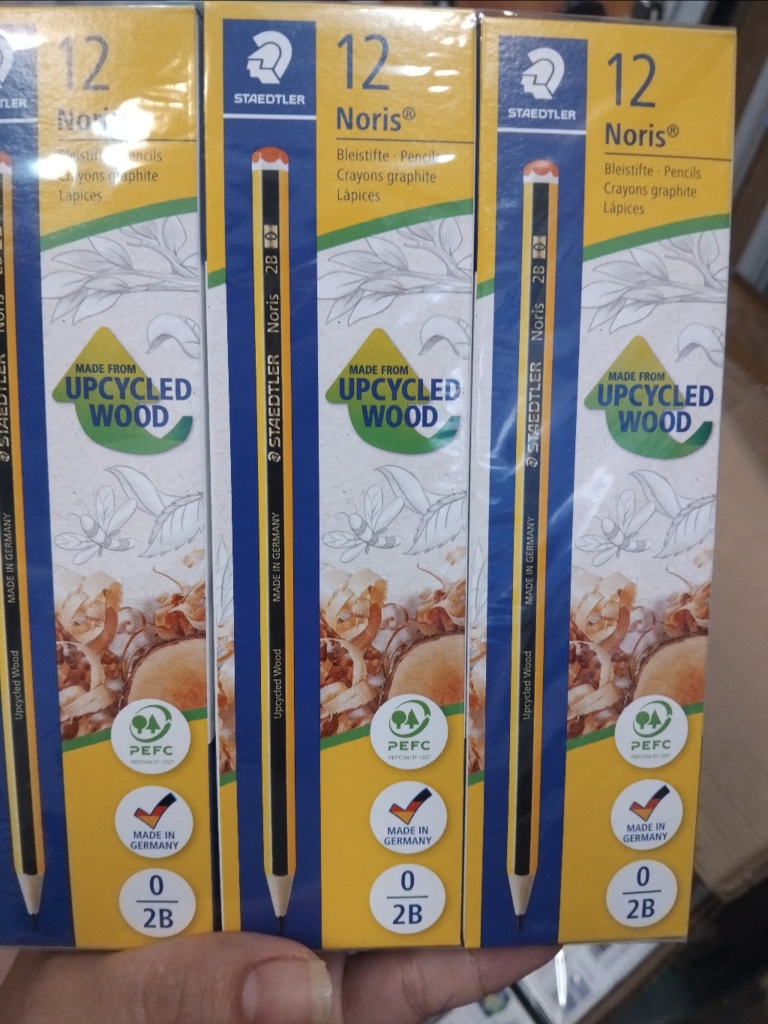 Bút chì Đức