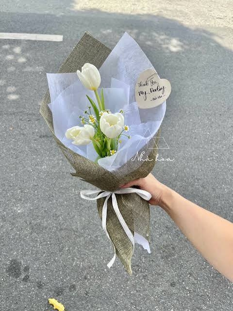 Bó hoa tulip 3 bông- trắng