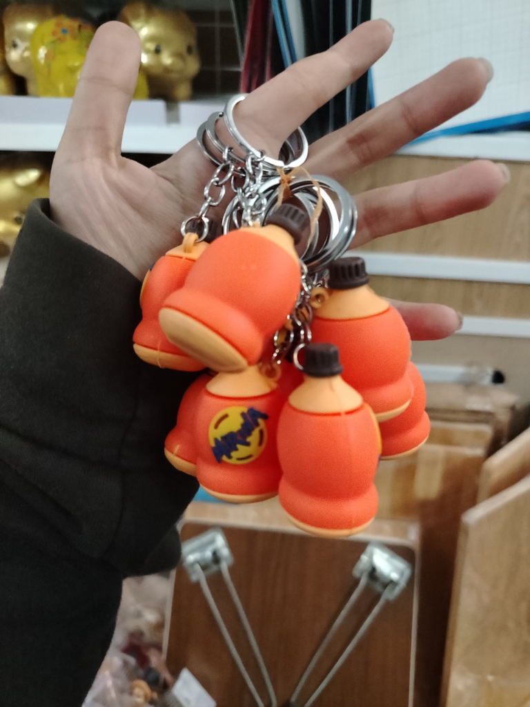 Móc khóa nhựa rẻ