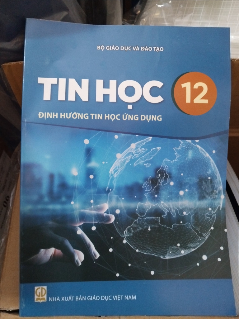 Sách giáo khoa lớp 12