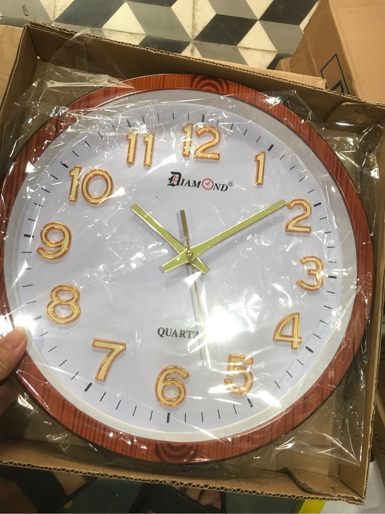 Đồng hồ treo tường