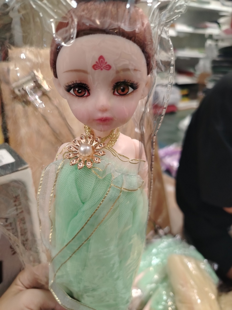 Búp bê lẻ