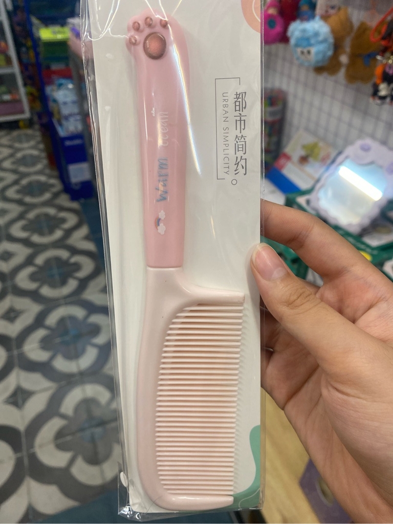 Lược nhựa
