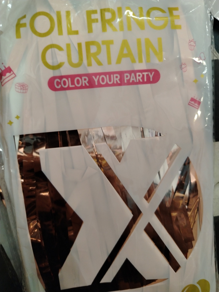 Rèm trang trí sinh nhật