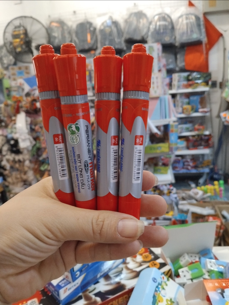 Bút lông dầu Thiên Long