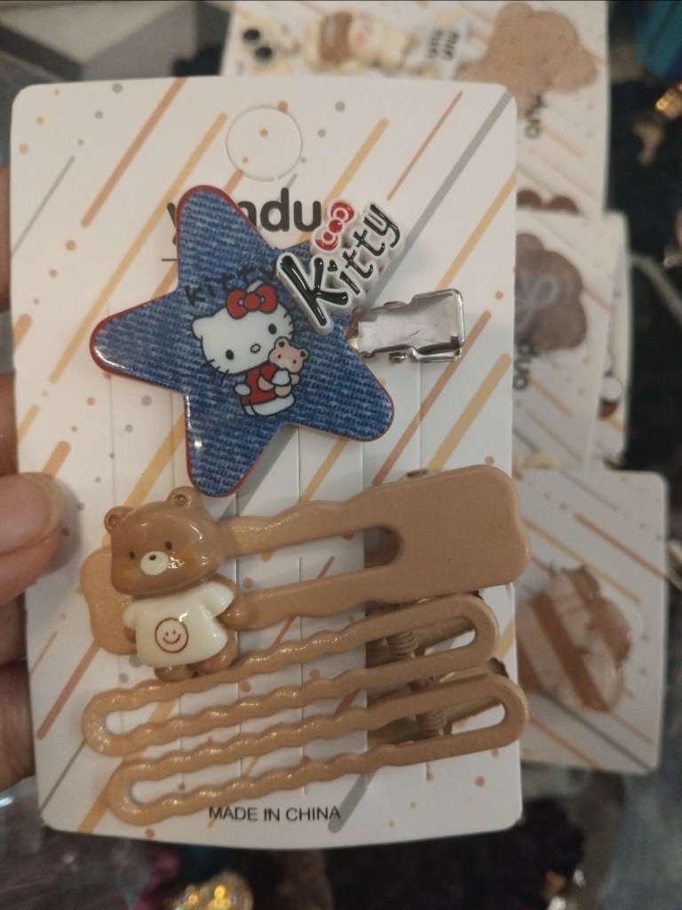 Kẹp tóc mái teen