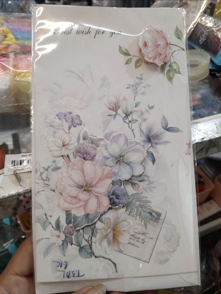 Thiệp to gắn bó hoa + cây găm sinh nhật