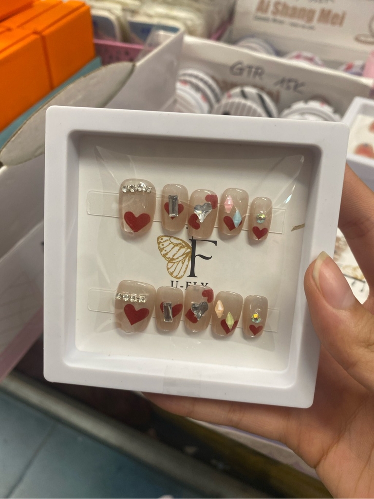 Móng tay giả nail đính đá trong ngắn