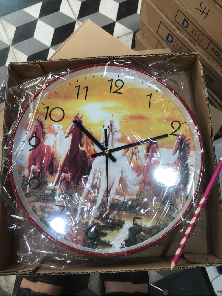 Đồng hồ treo tường