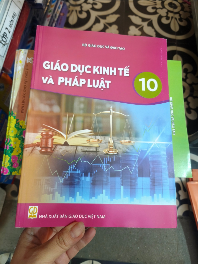 Sách giáo khoa lớp 10